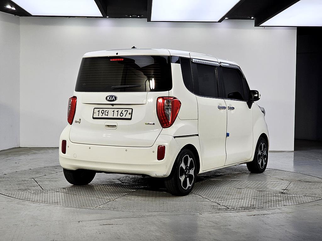 KIA Ray - Vista 4