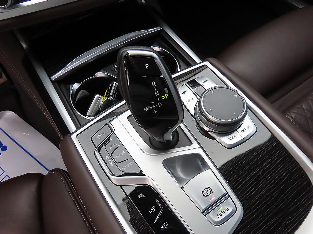 BMW 7 Series - Vista 11