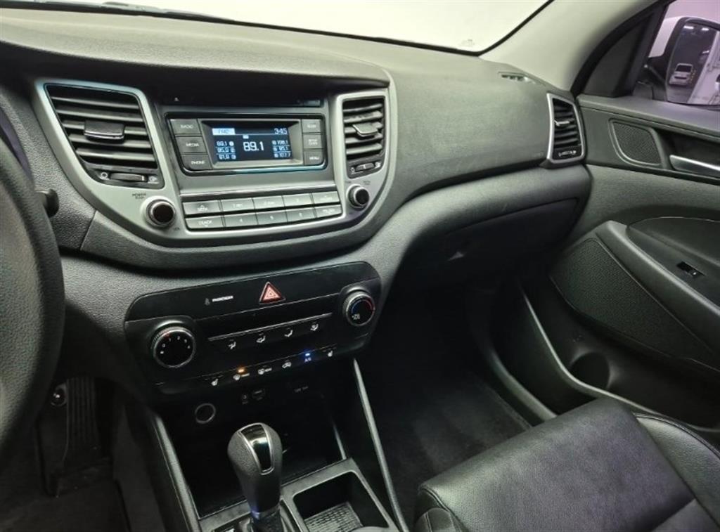 HYUNDAI Tucson - Vista 10