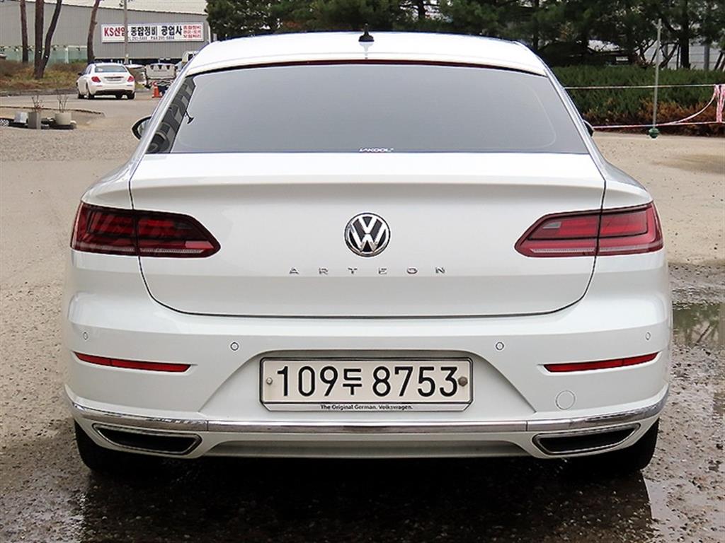 Volkswagen Arteon - Vista 4