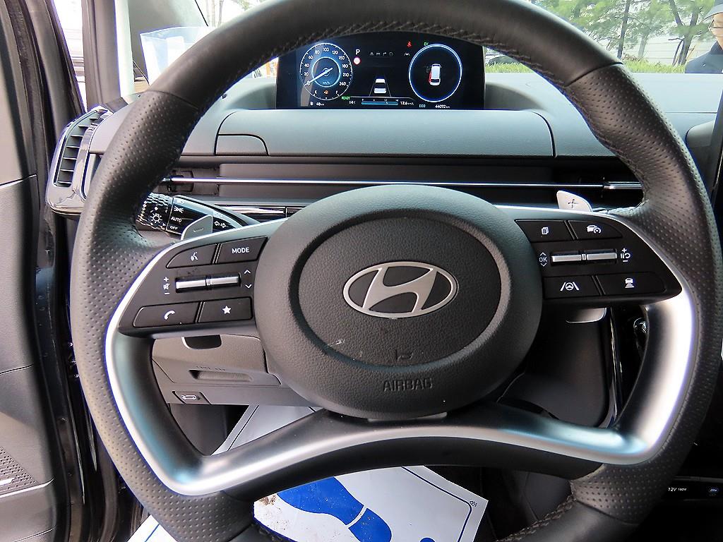 HYUNDAI Staria - Vista 8