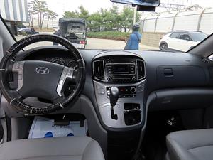 HYUNDAI Starex - Vista 9