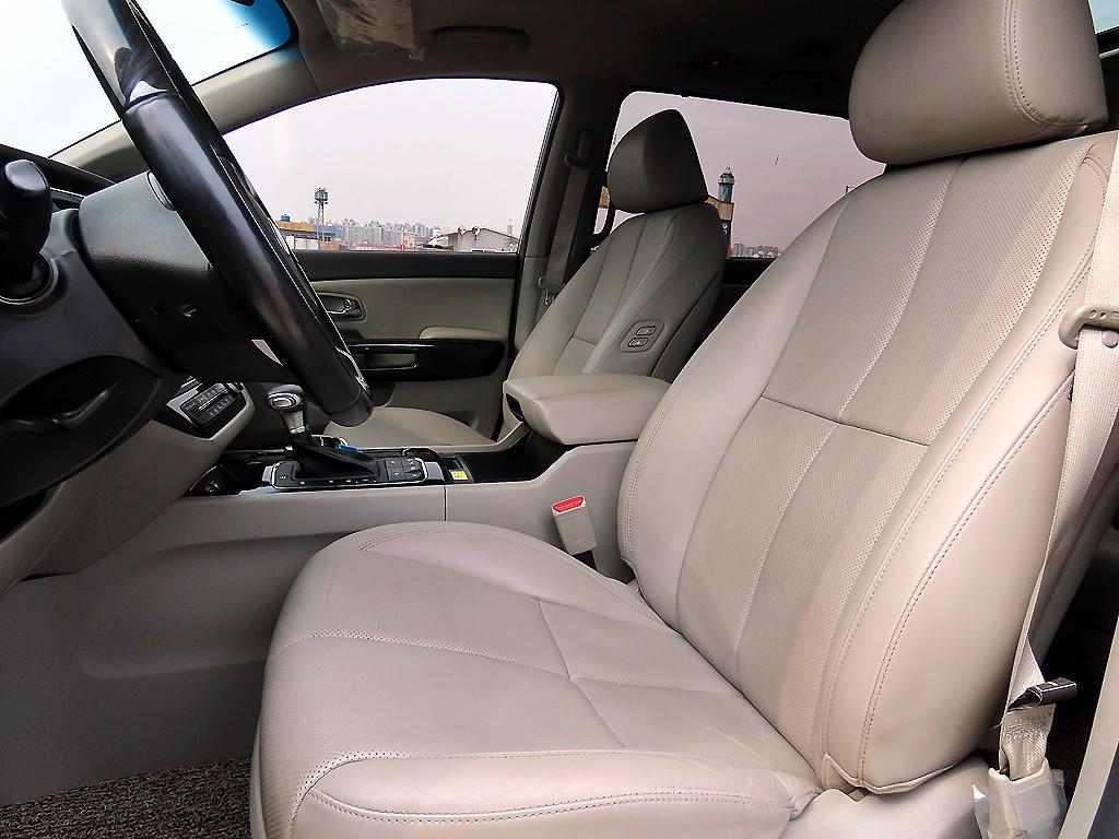 KIA Carnival - Vista 5