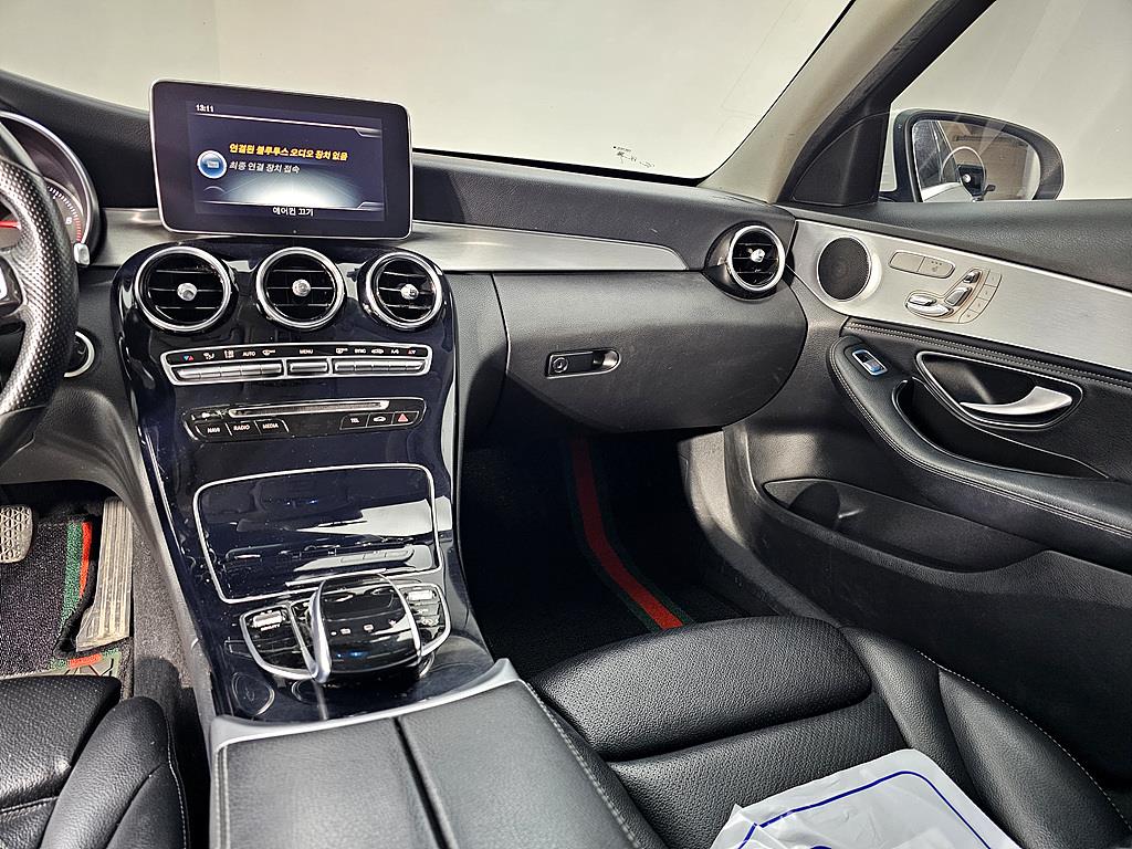 Mercedes Benz C Class - Vista 10