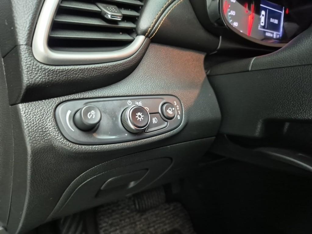 Chevrolet Trax 2019 Gris - Importación desde Corea - HF Imports Iquique - Foto 15