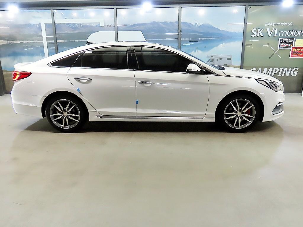 HYUNDAI Sonata - Vista 3