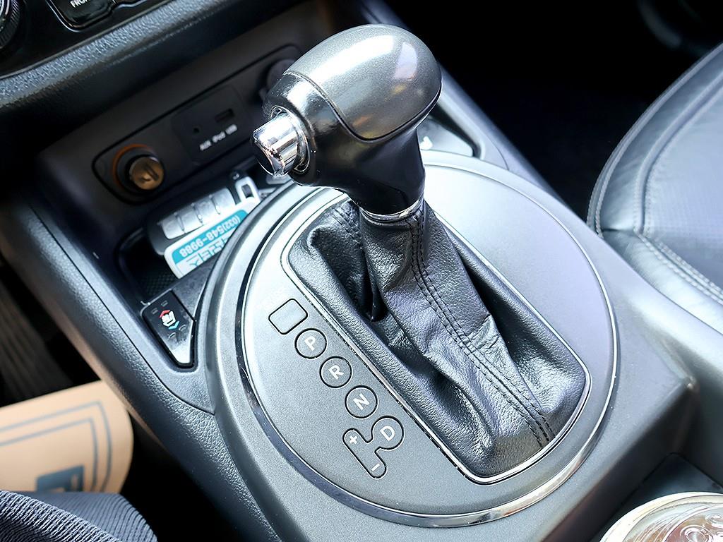 KIA Sportage 2012 Blanco - Importación desde Corea - HF Imports Iquique - Foto 7