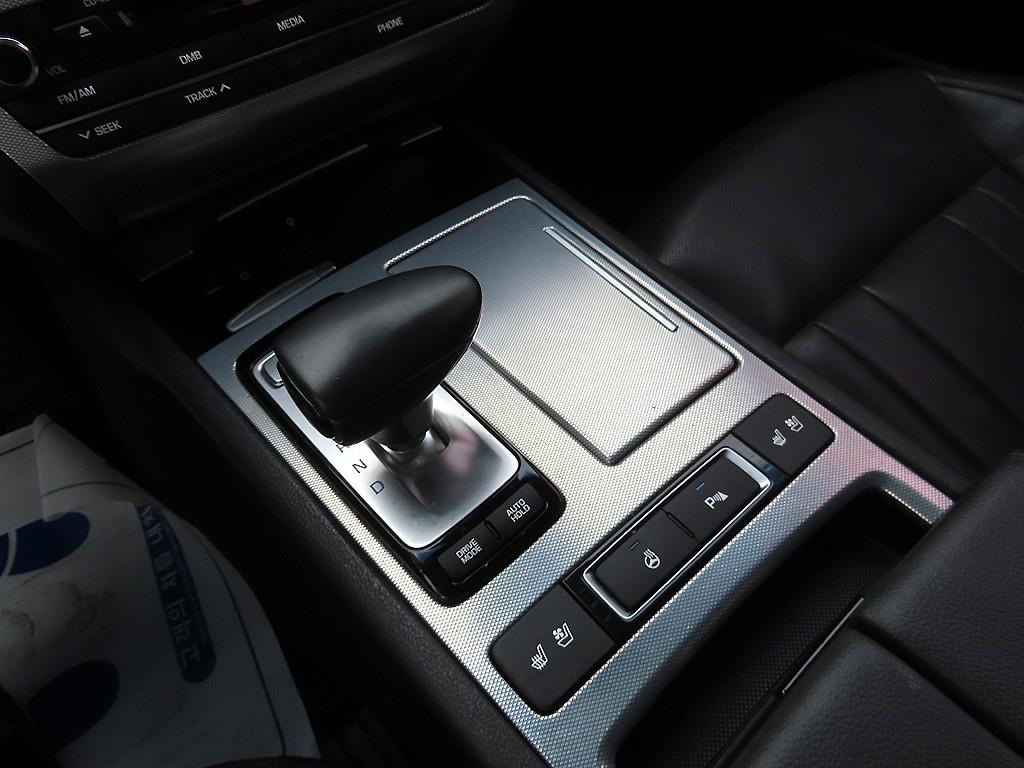 Genesis G80 - Vista 10