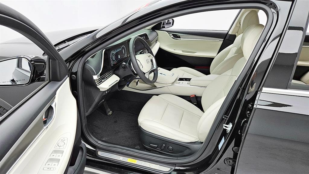 HYUNDAI Grandeur - Vista 7