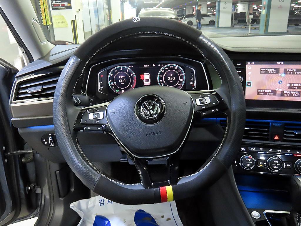 Volkswagen Jetta - Vista 8