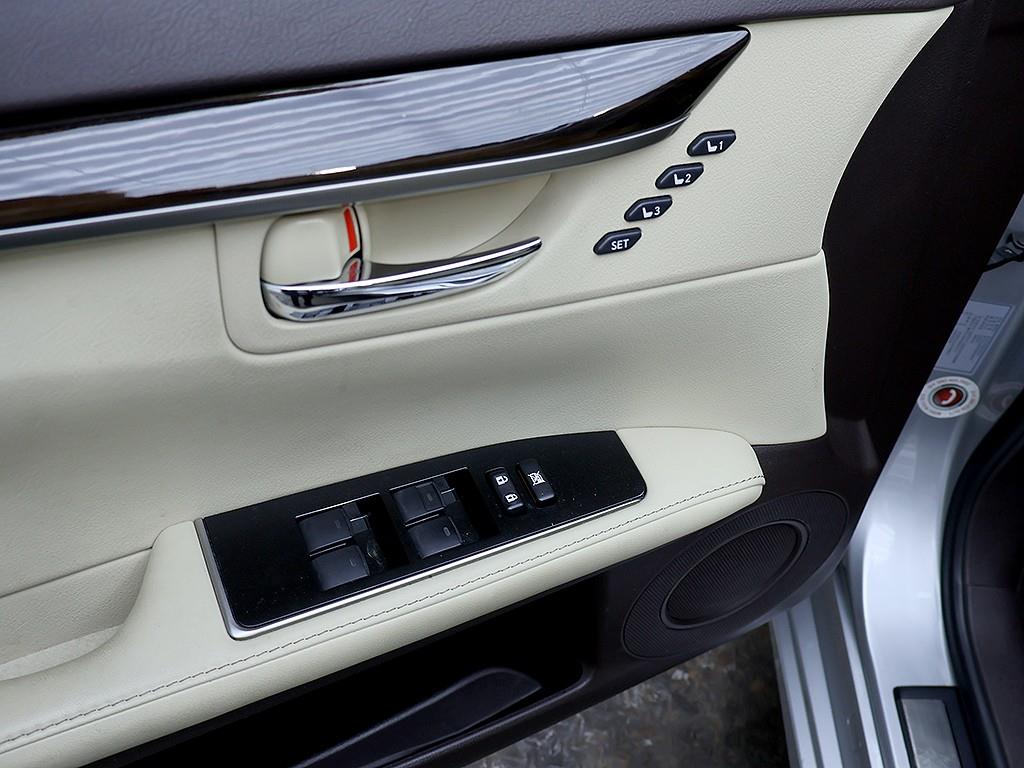 Lexus ES 2017 Plateado - Importación desde Corea - HF Imports Iquique - Foto 13