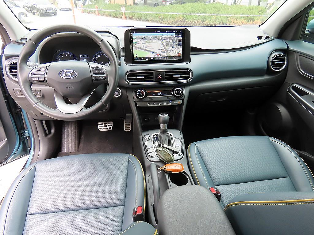 HYUNDAI Kona - Vista 10