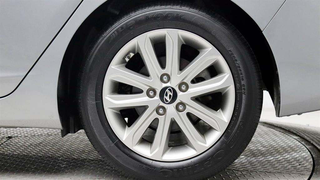 HYUNDAI Avante - Vista 11