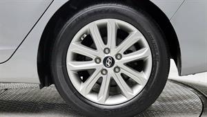 HYUNDAI Avante - Vista 12