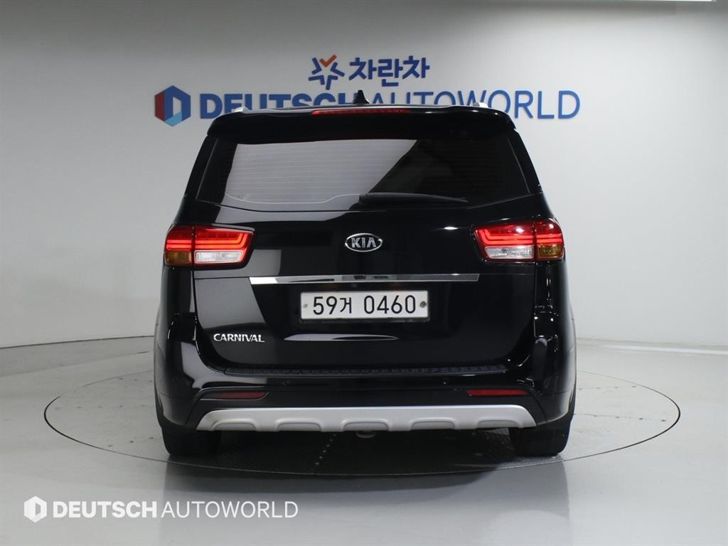 KIA Carnival - Vista 4