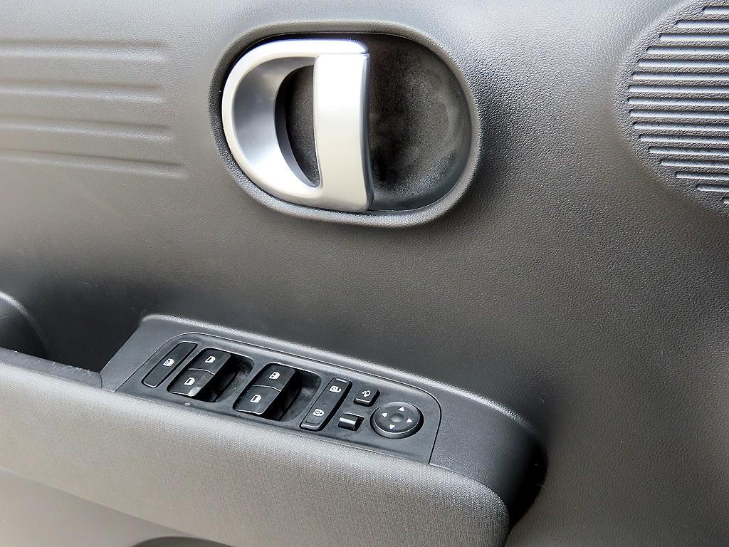 HYUNDAI Casper - Vista 11