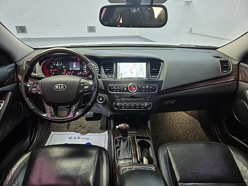 KIA K7 - Vista 8