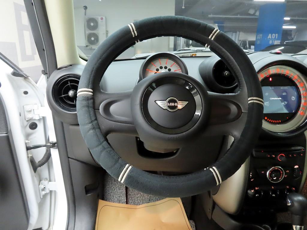 Mini Countryman - Vista 8