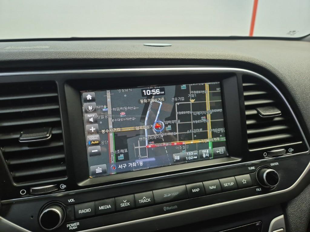 HYUNDAI Avante 2018 Blanco - Importación desde Corea - HF Imports Iquique - Foto 13