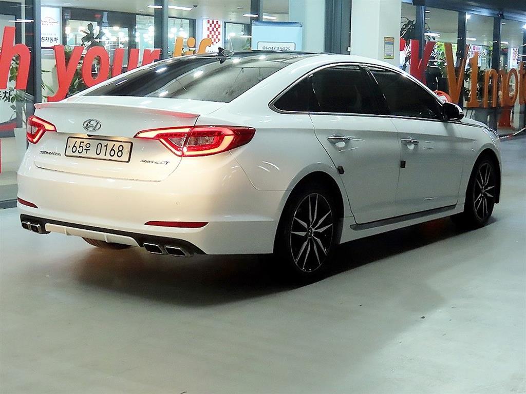 HYUNDAI Sonata - Vista 4