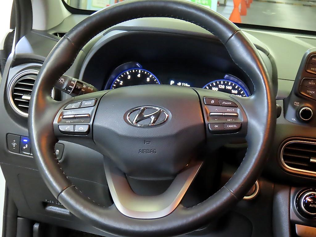 HYUNDAI Kona - Vista 8