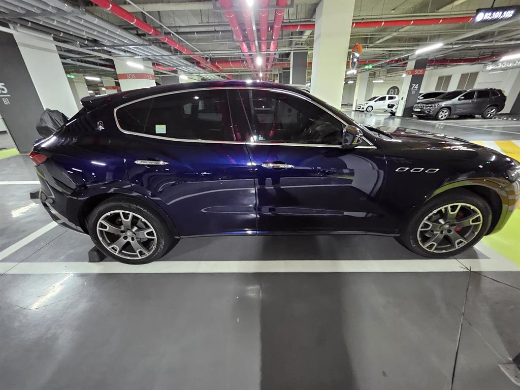 Maserati Levante - Vista 4