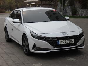 HYUNDAI Avante - Vista 4