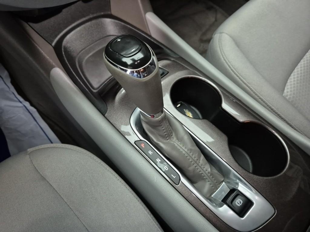 Chevrolet Malibu - Vista 10