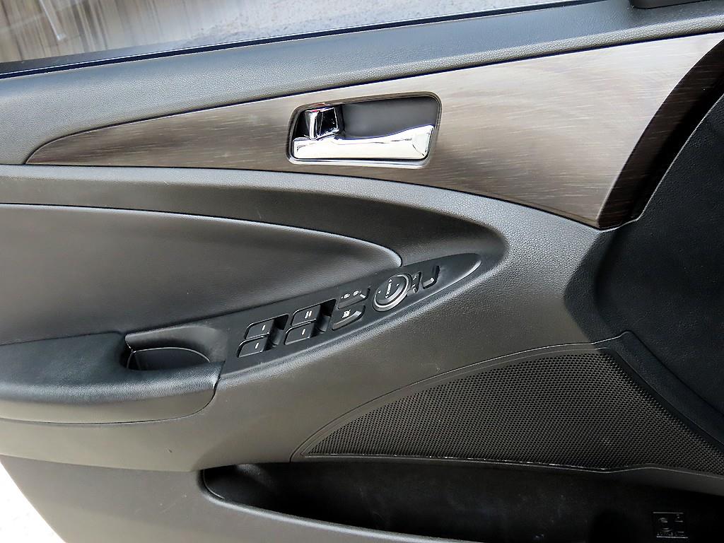 HYUNDAI Sonata - Vista 11