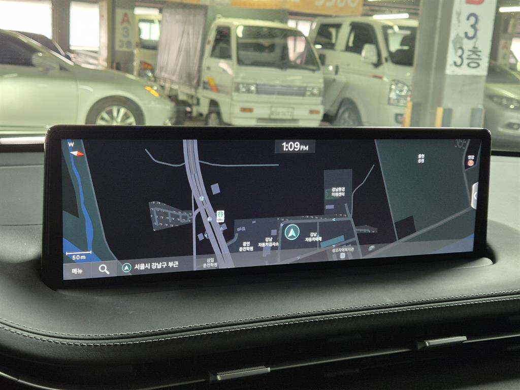 Genesis GV70 - Vista 12