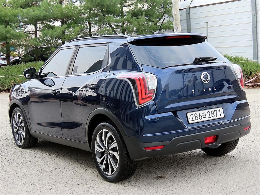 Ssangyong Tivoli - Vista 3