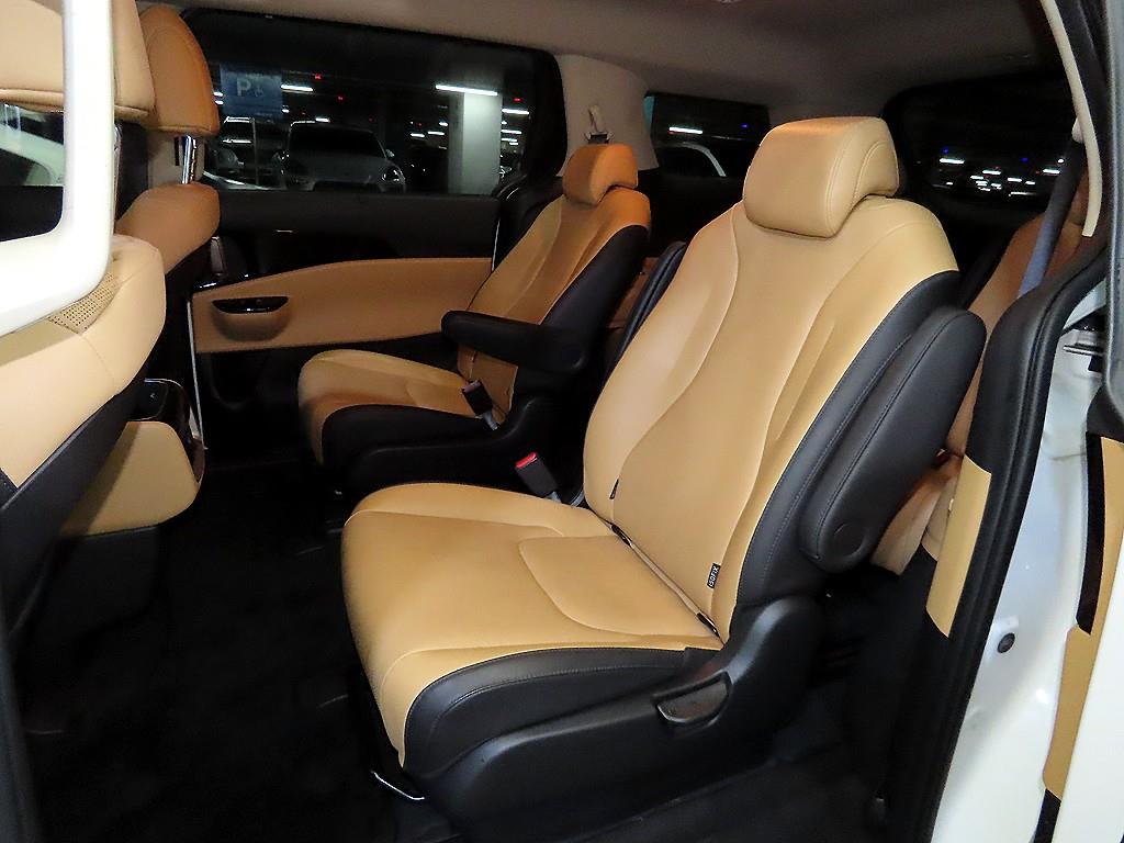 KIA Carnival - Vista 7