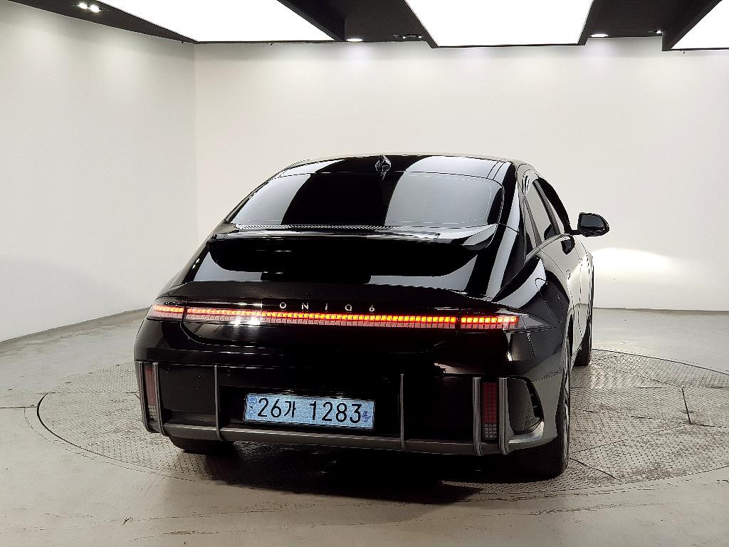 HYUNDAI Ioniq 6 - Vista 3