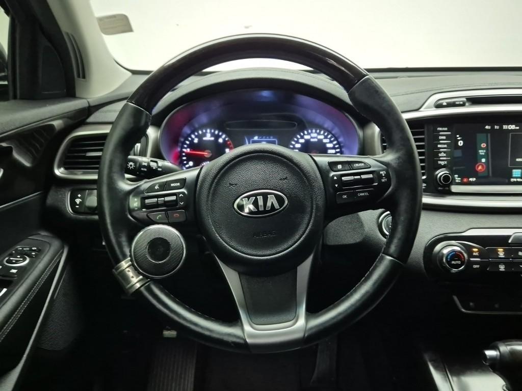 KIA Sorento - Vista 9
