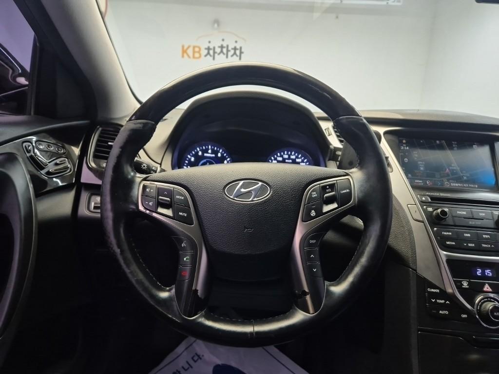 HYUNDAI Grandeur - Vista 9