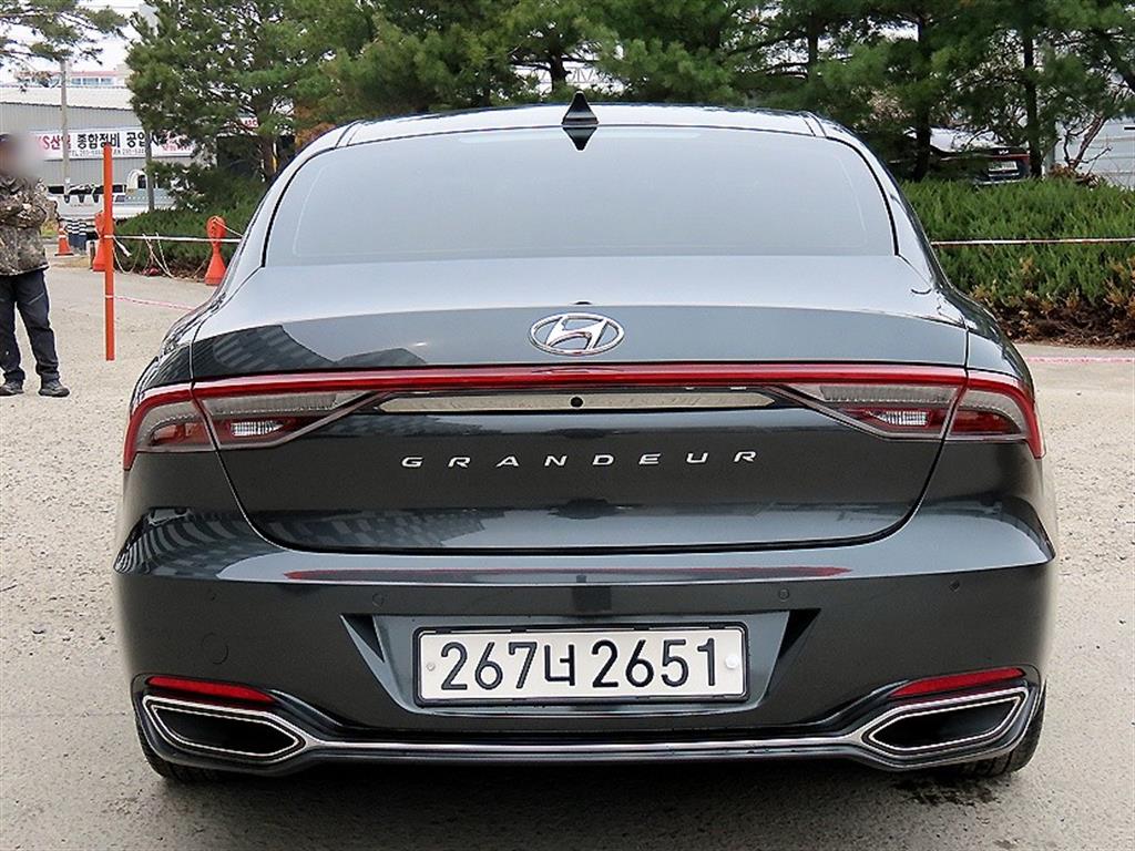 HYUNDAI Grandeur - Vista 4