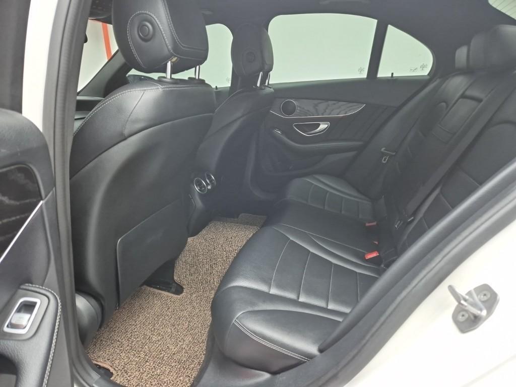 Mercedes Benz C Class - Vista 11