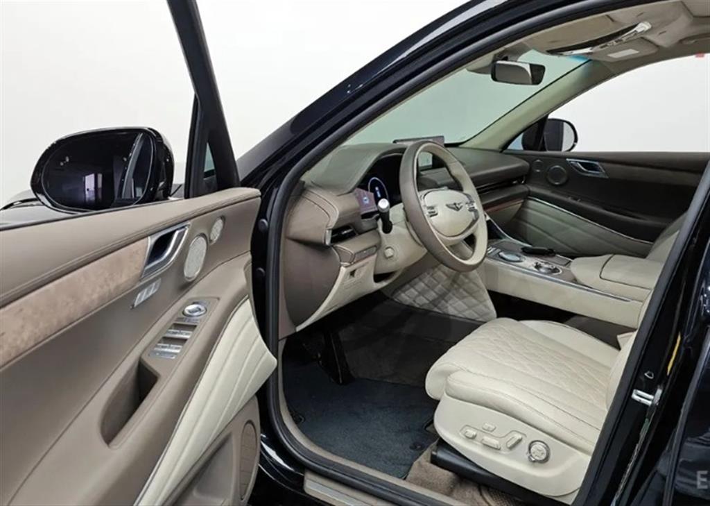 Genesis GV80 - Vista 11