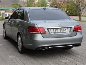 Mercedes Benz E class - Vista 8