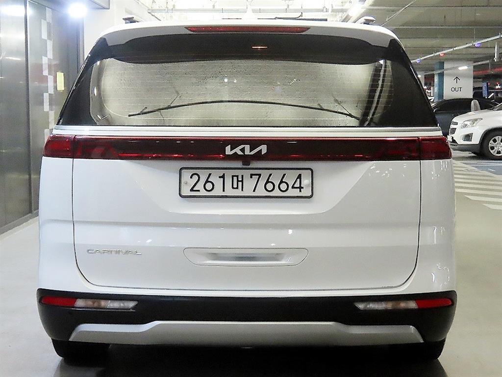 KIA Carnival - Vista 5