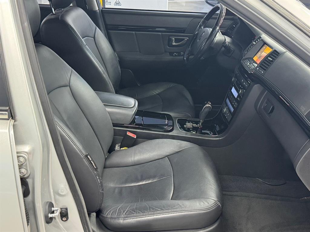 KIA Opirus - Vista 4