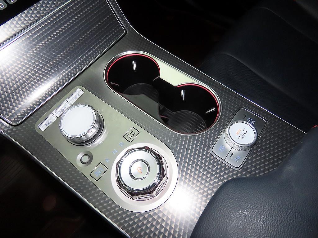 Genesis GV80 - Vista 12