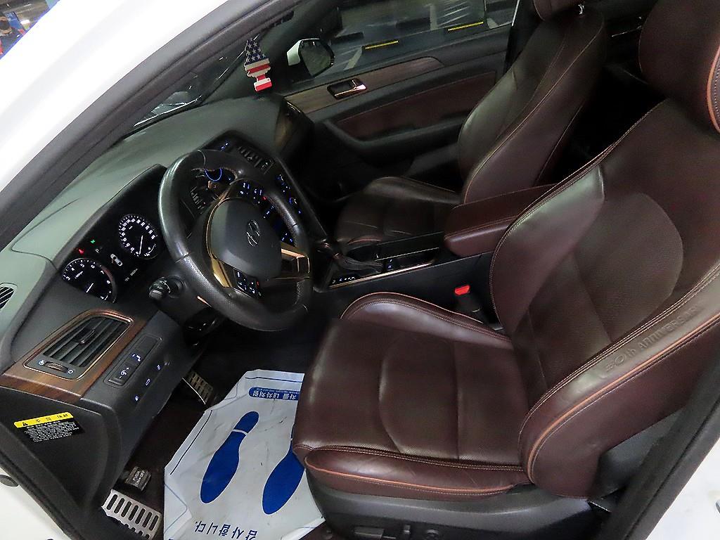 HYUNDAI Sonata - Vista 6