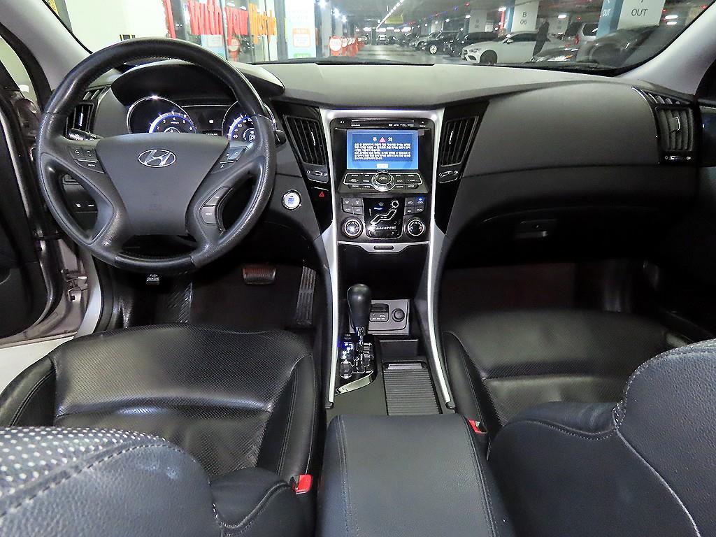 HYUNDAI Sonata - Vista 10