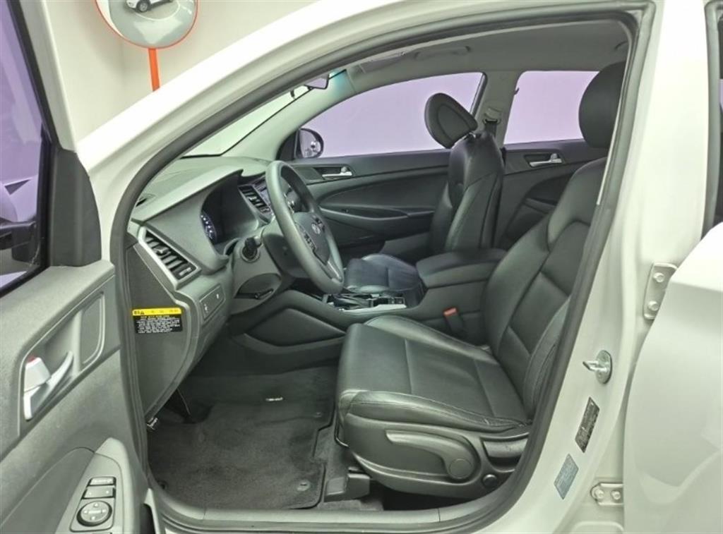 HYUNDAI Tucson - Vista 11