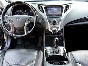 HYUNDAI Grandeur - Vista 10