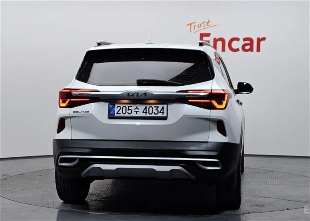 KIA Seltos - Vista 4