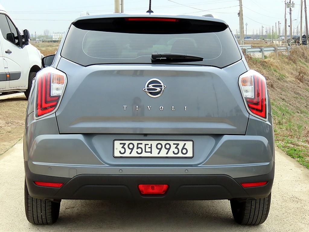 Ssangyong Tivoli - Vista 4