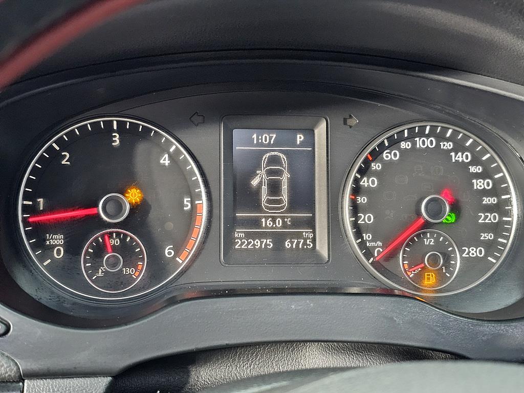 Volkswagen Jetta - Vista 7