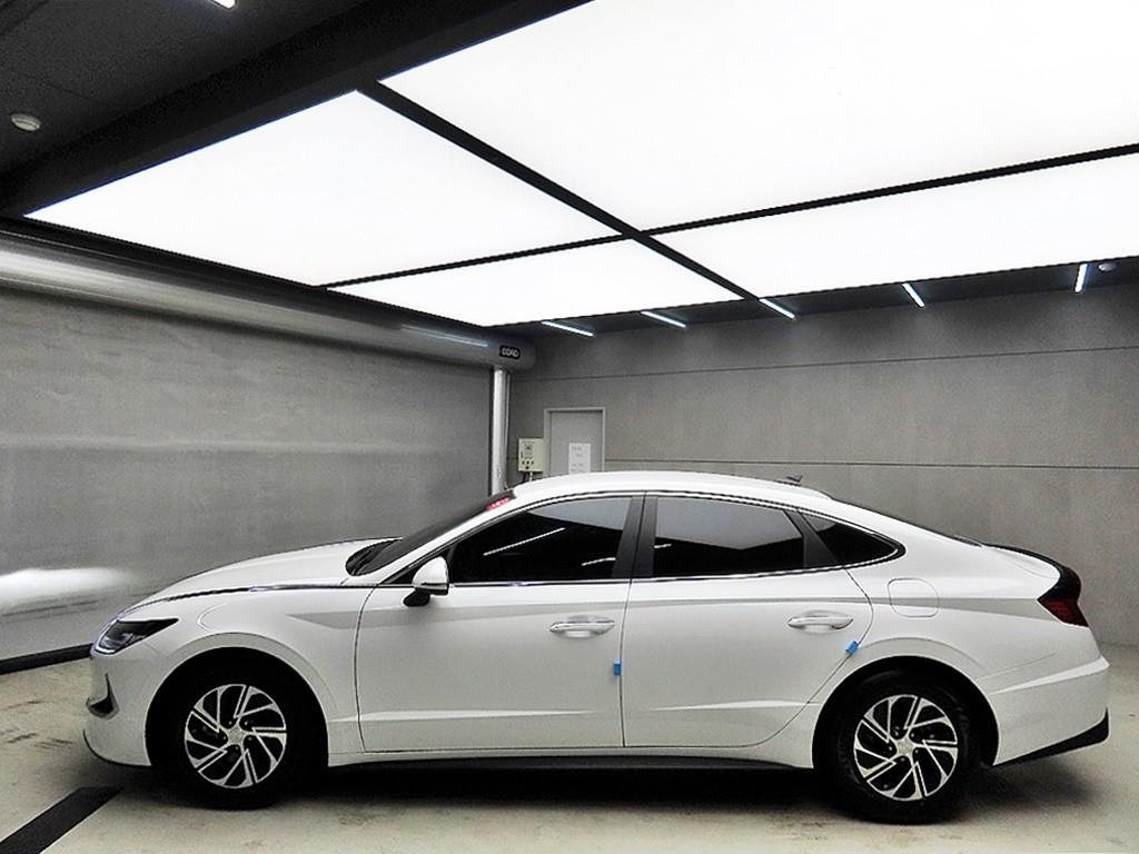 HYUNDAI Sonata - Vista 4